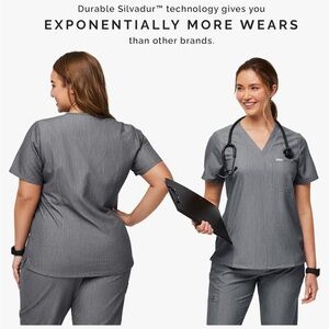 FIGS Catarina Scrub Tops for Women — Classic Fit, 1 Pocket, Four-Way Stretch XS